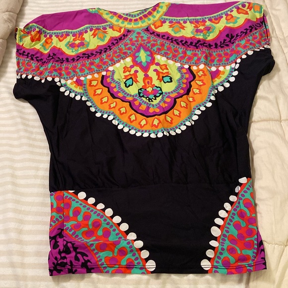 Trina Turk swim cover up blouse style black print size small. EUC - Picture 2 of 2